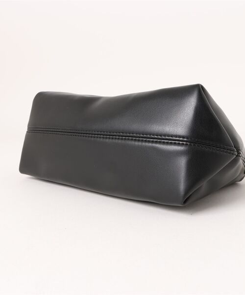 STEVE MADDEN(スティーブマデン)の「フープハンドルバッグ/S.MADDEN BFIORAーXS(ハンドバッグ・レディース・ナチュラル/ブラック・F)」の9枚目の写真