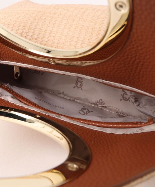 STEVE MADDEN(スティーブマデン)の「フープハンドルバッグ/S.MADDEN BFIORAーXS(ハンドバッグ・レディース・ナチュラル/ブラック・F)」の5枚目の写真