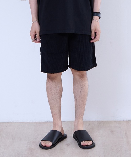 LES TIEN(レスティエン)の「LES TIEN CORDUROY YACHT SHORT (WC-3000)(その他パンツ・メンズ・ブラック・MEDIUM/X-SMALL/SMALL)」の1枚目の写真