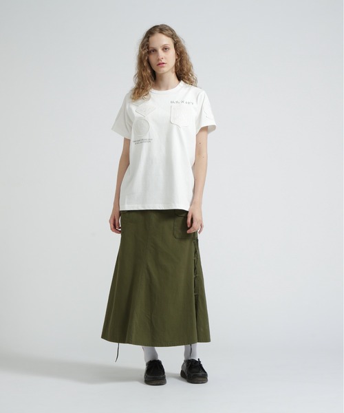 AVIREX(アヴィレックス)の「《WEB&DEPOT限定》TOP GUN WAPPEN T-SHIRT(Tシャツ/カットソー・レディース・ネイビー/ブラック系/ホワイト/オフホワイト・F)」の17枚目の写真