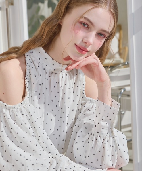 Heather(ヘザー)の「ショルダーカットブラウス 656715(シャツ/ブラウス・レディース・ブラック/アイボリー/ピンク/ホワイト系その他・FREE)」の3枚目の写真