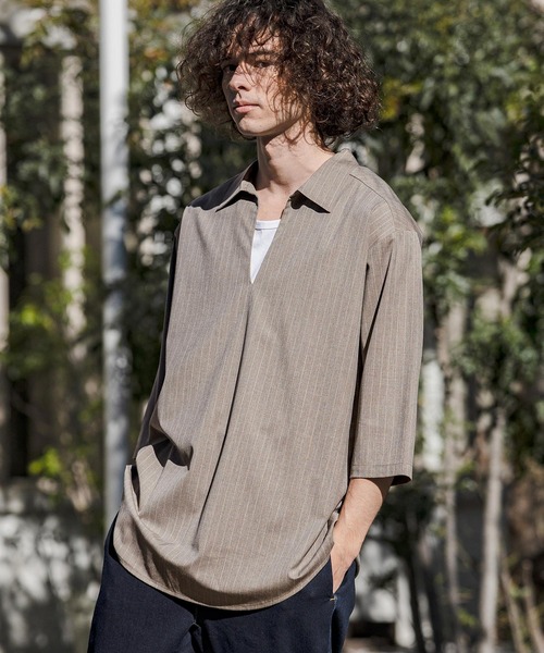 CAMBIO(カンビオ)の「ms6422-Classic Pinstripe Skipper 3-4 Sleeve Pullover Shirts 七分袖プルオーバーシャツ(S67826cmb)(シャツ/ブラウス・メンズ・ブラック/グレイッシュベージュ/チャコールグレー/ミックスグレー・S/M/L)」の1枚目の写真