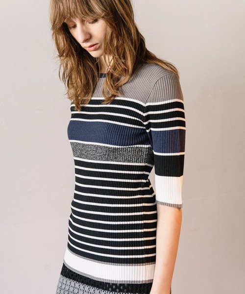 AULA AILA（アウラアイラ）の「レイヤードマルチボーダーニット（ニット/セーター・レディース・ブルー/イエロー/ブラック・0）」の13枚目の写真