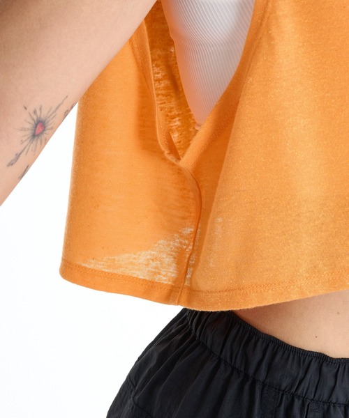 ROXY(ロキシー)の「ROXY ウィメンズ FITNESS TRIPLE HEARTS TANK トップス 【2026年春夏モデル】/ロキシー速乾ショート丈タンクトップ(タンクトップ・レディース・ブラック/オレンジ/ホワイト・SMALL/MEDIUM/LARGE)」の9枚目の写真