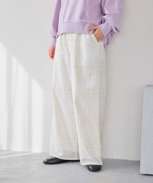 studio CLIP(スタディオクリップ)の「ブロック刺繍レースパンツ(その他パンツ・レディース・ブラック/オフホワイト・FREE)」の5枚目の写真