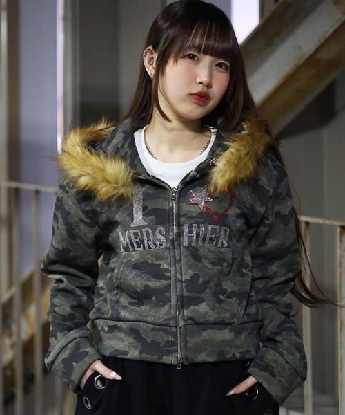 即購入可！！ 正規品 マークアンドロナ カモフラ ボアパーカー★ セール】《2サイズ展開 / UNISEX 》カモフラ ハートラインストーン