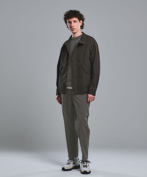 green label relaxing(グリーンレーベルリラクシング)の「WONDER CLOTH ワイドユーティリティ― パンツ W2 -ストレッチ・接触冷感・吸水速乾-(その他パンツ・メンズ・ダークグレー/モカ/ブラック・XL/L/M/S)」の5枚目の写真