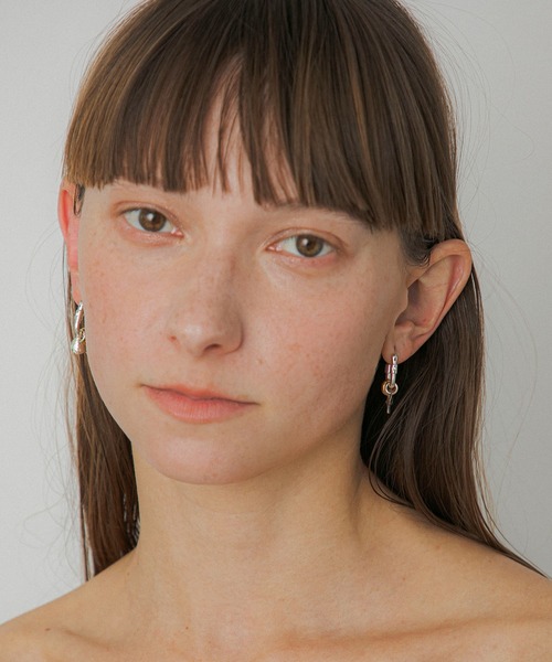 LAPUIS(ラピュイ)の「LAPUIS(ラピュイ)Sammy Charm pierced earrings(ピアス(両耳用)・レディース・マルチ/ゴールド・FREE)」の16枚目の写真