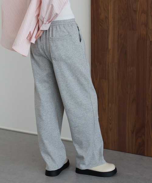 J by blue(ジェイバイブルー)の「タックスウェットパンツ(スウェットパンツ・レディース・グレー/ブラック・MEDIUM)」の8枚目の写真