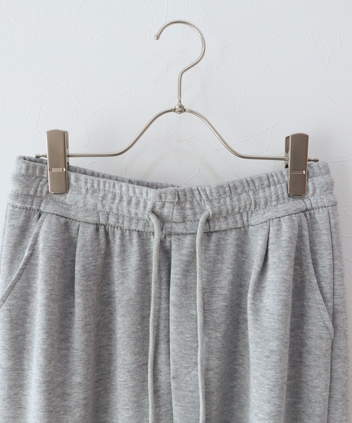 J by blue(ジェイバイブルー)の「タックスウェットパンツ(スウェットパンツ・レディース・グレー/ブラック・MEDIUM)」の21枚目の写真