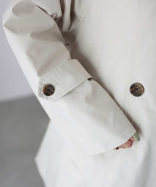 Riberry（リベリー）の「ミドル丈Aライントレンチコート（トレンチコート・レディース・アイボリー/ブラック/ベージュ・MEDIUM）」の9枚目の写真