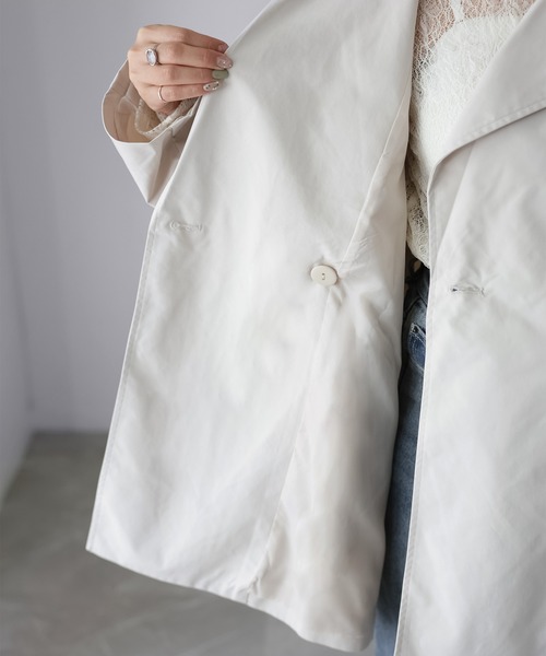 Riberry（リベリー）の「ミドル丈Aライントレンチコート（トレンチコート・レディース・アイボリー/ブラック/ベージュ・MEDIUM）」の4枚目の写真