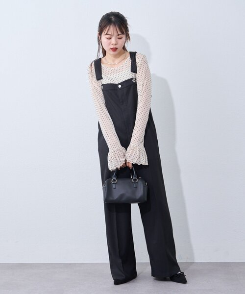 WILLOW(ウィロー)の「【willow】スラックスサロペット(サロペット/オーバーオール・レディース・ブラック/グレー・SMALL/LARGE/MEDIUM)」の3枚目の写真