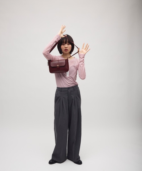 TONER（トナー）の「フラップショルダークラシックバッグ/ロゴプレート付き（ショルダーバッグ・レディース・ブラウン/グレイッシュベージュ/ブラック・FREE）」の10枚目の写真