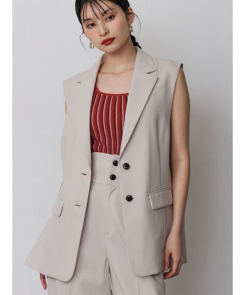 MURUA(ムルーア)の「【接触冷感】サイドオープントテーラードジレベスト【セットアップ着用可】 夏服(ベスト・レディース・ベージュ/ブルー/グレー/ブラック・FREE)」の3枚目の写真