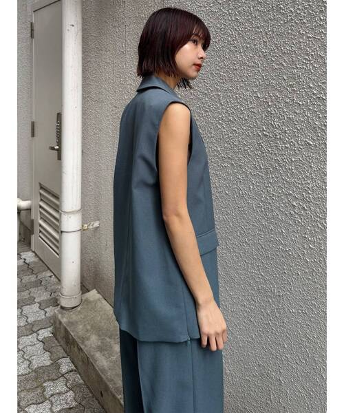MURUA(ムルーア)の「【接触冷感】サイドオープントテーラードジレベスト【セットアップ着用可】 夏服(ベスト・レディース・ベージュ/ブルー/グレー/ブラック・FREE)」の12枚目の写真
