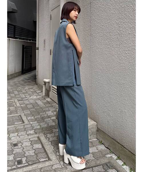 MURUA(ムルーア)の「【接触冷感】サイドオープントテーラードジレベスト【セットアップ着用可】 夏服(ベスト・レディース・ベージュ/ブルー/グレー/ブラック・FREE)」の15枚目の写真