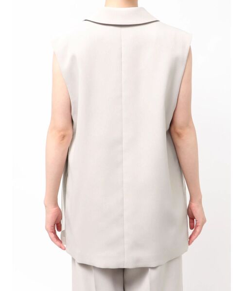 MURUA（ムルーア）の「【接触冷感】サイドオープントテーラードジレベスト【セットアップ着用可】　夏服（ベスト・レディース・ベージュ/ブルー/グレー/ブラック・FREE）」の19枚目の写真