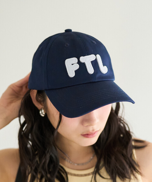FREAK'S STORE(フリークスストア)の「FRUIT OF THE LOOM × FREAK'S STORE/フルーツオブザルーム 別注 アップリケ ロゴキャップ(キャップ・レディース・ワイン/ネイビー/ベージュ・ONE SIZE)」の11枚目の写真