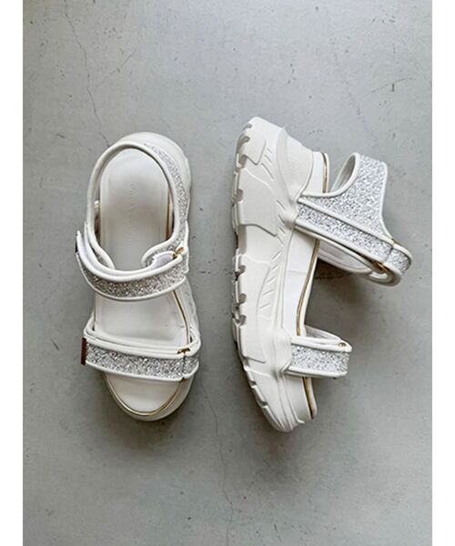 MERCURYDUO（マーキュリーデュオ）の「ダブルベルトメタルラインスポサン（サンダル・レディース・シルバー/オフホワイト・38/36）」の2枚目の写真