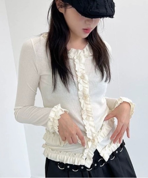 Vipoa(ヴィポア)の「frill cardigan tops(カーディガン/ボレロ・レディース・ブラック/アイボリー・FREE)」の3枚目の写真