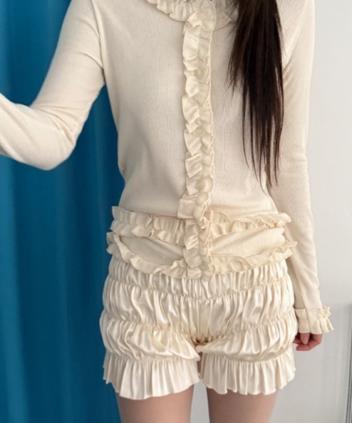 Vipoa(ヴィポア)の「frill cardigan tops(カーディガン/ボレロ・レディース・ブラック/アイボリー・FREE)」の17枚目の写真