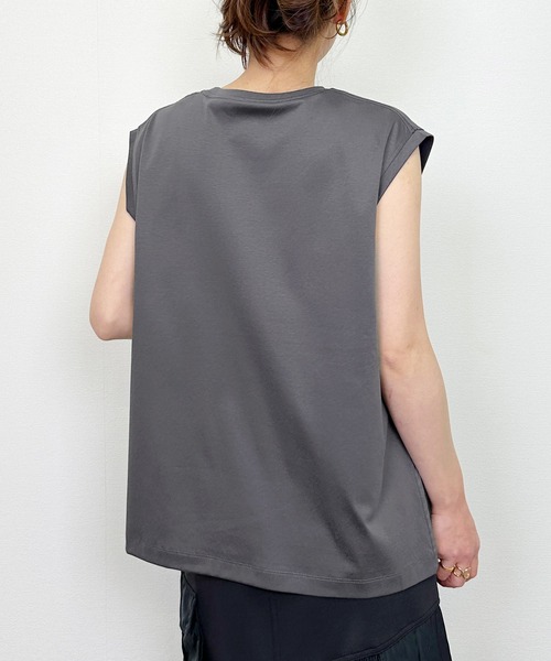 Lo-Fi(ローファイ)の「【WEB限定】ロゴ入り接触冷感フレンチスリーブプルオーバー(Tシャツ/カットソー・レディース・オフホワイト/ダークグレー/サンドベージュ・M)」の10枚目の写真