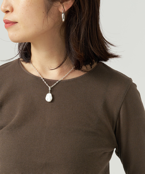 VERMEIL par iena（ヴェルメイユパーイエナ）の「サイドロゴプリントプルオーバー（ニット/セーター・レディース・ブラウン/ホワイト・FREE）」の4枚目の写真