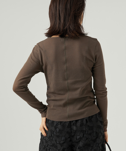 VERMEIL par iena（ヴェルメイユパーイエナ）の「サイドロゴプリントプルオーバー（ニット/セーター・レディース・ブラウン/ホワイト・FREE）」の6枚目の写真