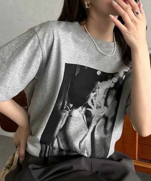 Eclat one(エクラワン)の「【Eclat one】 モノトーン フォト Tシャツ(Tシャツ/カットソー・レディース・ブラック系その他3/ブラック系その他/ブラック系その他2/ホワイト・FREE)」の18枚目の写真