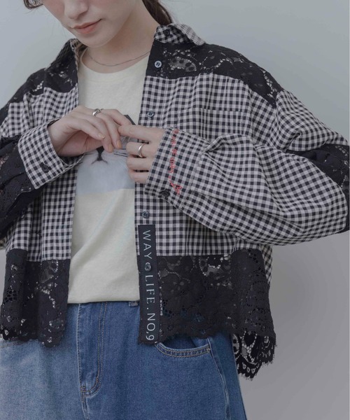 Eimee Law(エイミーロウ)の「レース刺繍テキストエンブロシャツ(シャツ/ブラウス・レディース・チェック/アイボリー/ブラック/オフホワイト・FREE)」の19枚目の写真