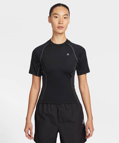 ACG(エィシージー)の「ナイキ ACG "Wildsee" ウィメンズ Dri-FIT ショートスリーブ インナー トップス / Nike ACG "Wildsee" Women's Dri-FIT Short-Sleeve Base Layer Top IO1461-010 Black(Tシャツ/カットソー・レディース・ブラック・XL/XS/S/M/L)」の1枚目の写真