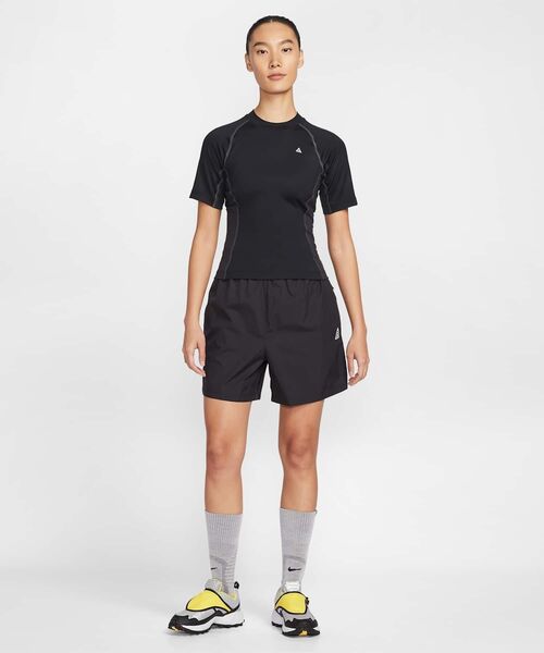 ACG(エィシージー)の「ナイキ ACG "Wildsee" ウィメンズ Dri-FIT ショートスリーブ インナー トップス / Nike ACG "Wildsee" Women's Dri-FIT Short-Sleeve Base Layer Top IO1461-010 Black(Tシャツ/カットソー・レディース・ブラック・XL/XS/S/M/L)」の6枚目の写真