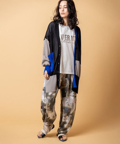 OSMOSIS(オズモーシス)の「箔プリントプルオーバー(Tシャツ/カットソー・レディース・ホワイト/ブルー/ブラック・ONE SIZE)」の6枚目の写真
