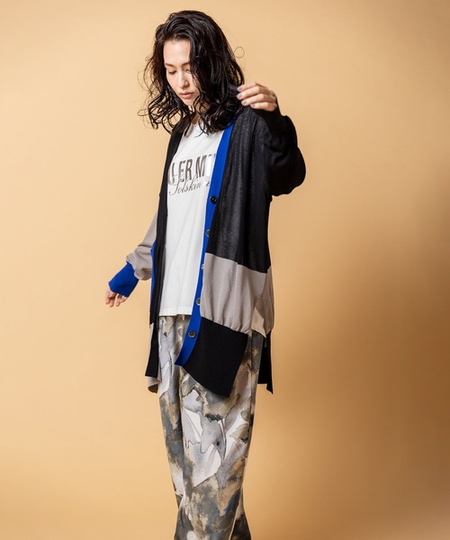 OSMOSIS(オズモーシス)の「箔プリントプルオーバー(Tシャツ/カットソー・レディース・ホワイト/ブルー/ブラック・ONE SIZE)」の8枚目の写真