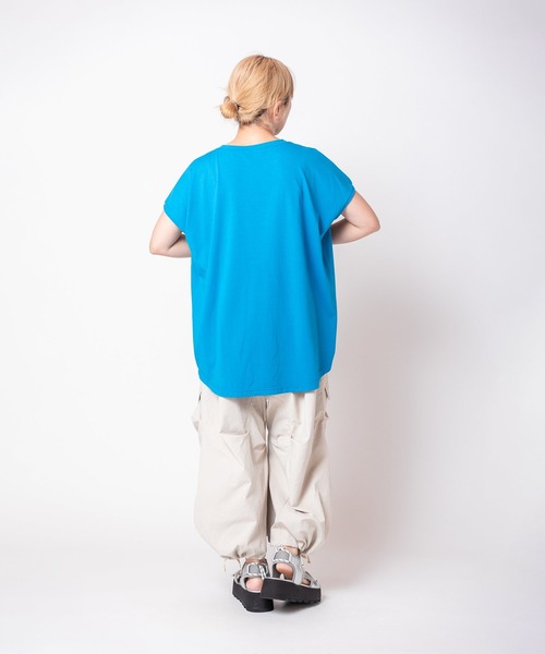 OSMOSIS(オズモーシス)の「箔プリントプルオーバー(Tシャツ/カットソー・レディース・ホワイト/ブルー/ブラック・ONE SIZE)」の11枚目の写真