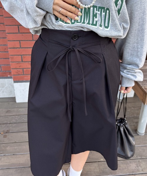 ISOOK(アイスー)の「【ISOOK / アイスー】ウエストリボンバミューダパンツ / ハーフパンツ ショートパンツ タックパンツ ウエストゴム ZOZOTOWN限定(その他パンツ・レディース・ベージュ/ブラック・FREE)」の8枚目の写真