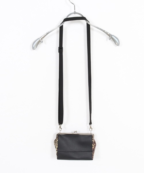 GLIMCLAP(グリムクラップ)の「mko13586- Round Mixed-Material Kiss-Lock Bag コンパクトバッグ(202-049-gls-cg)(ショルダーバッグ・メンズ・ブラック・FREE)」の11枚目の写真