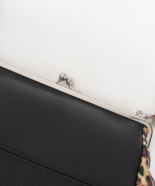 GLIMCLAP(グリムクラップ)の「mko13586- Round Mixed-Material Kiss-Lock Bag コンパクトバッグ(202-049-gls-cg)(ショルダーバッグ・メンズ・ブラック・FREE)」の16枚目の写真