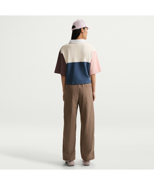 NIKE（ナイキ）の「NIKE/ナイキ WS ｽﾄﾘｰﾄ ｴｯｾﾝｼｬﾙ S/S ﾎﾟﾛ（ポロシャツ・レディース・マルチ/ピンク・S/M/L/XL）」の5枚目の写真