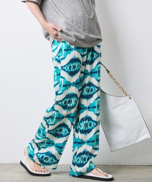 CHIC STYLE(シックスタイル)の「エスニックプリントリラックスパンツ<大きいサイズ有>シックスタイル(その他パンツ・レディース・ブラウン系/ブルー系/イエロー系・M/L/LL/3L/4L/5L)」の1枚目の写真