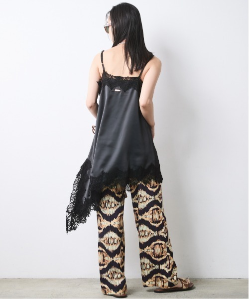 CHIC STYLE(シックスタイル)の「エスニックプリントリラックスパンツ<大きいサイズ有>シックスタイル(その他パンツ・レディース・ブラウン系/ブルー系/イエロー系・M/L/LL/3L/4L/5L)」の4枚目の写真