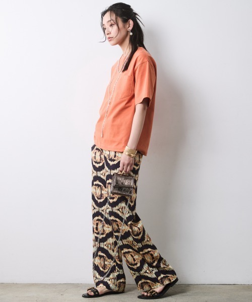 CHIC STYLE(シックスタイル)の「エスニックプリントリラックスパンツ<大きいサイズ有>シックスタイル(その他パンツ・レディース・ブラウン系/ブルー系/イエロー系・M/L/LL/3L/4L/5L)」の5枚目の写真