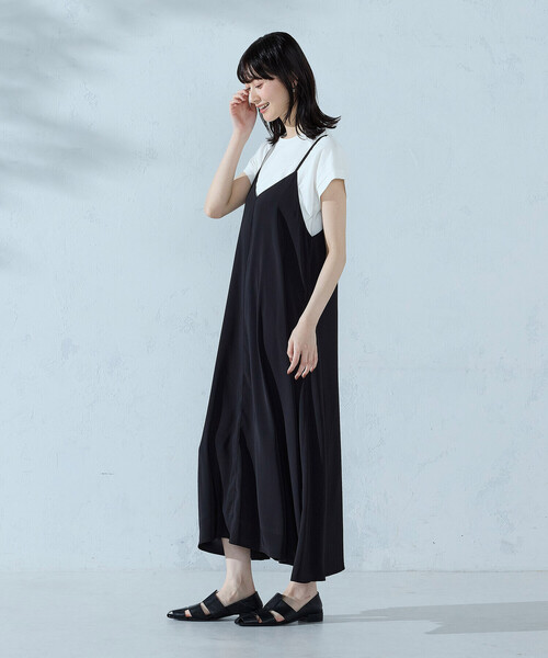 COMME CA ISM(コムサイズム)の「【セットアイテム】2WAYキャミソールワンピース+Tシャツ(ワンピース・レディース・ベージュ/ブラック/サックスブルー・FREE)」の1枚目の写真