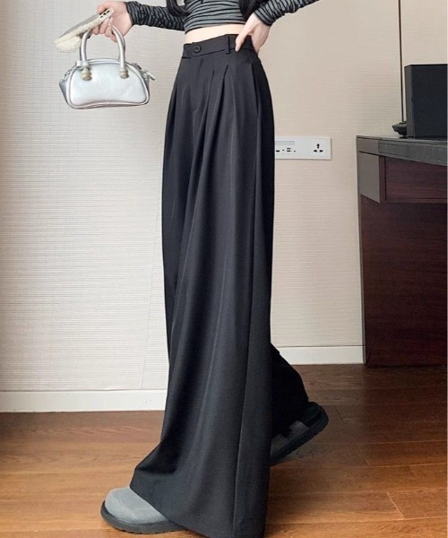 &soiree(アンドソワレ)の「深2タック入りシンプルワイドスラックス(スラックス・レディース・グレー/ブラック・SMALL/MEDIUM/LARGE/X-LARGE)」の3枚目の写真