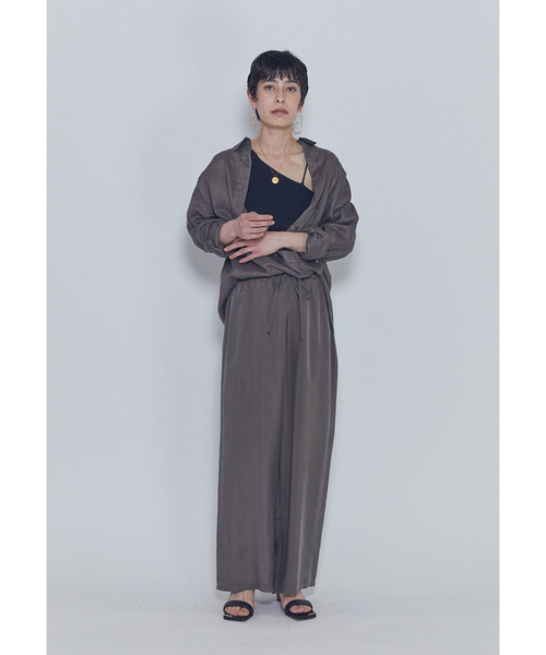 1er Arrondissement(プルミエアロンディスモン)の「60リネンシャツ(シャツ/ブラウス・レディース・ピンク系その他4/オフホワイト/カーキ・38/36)」の16枚目の写真