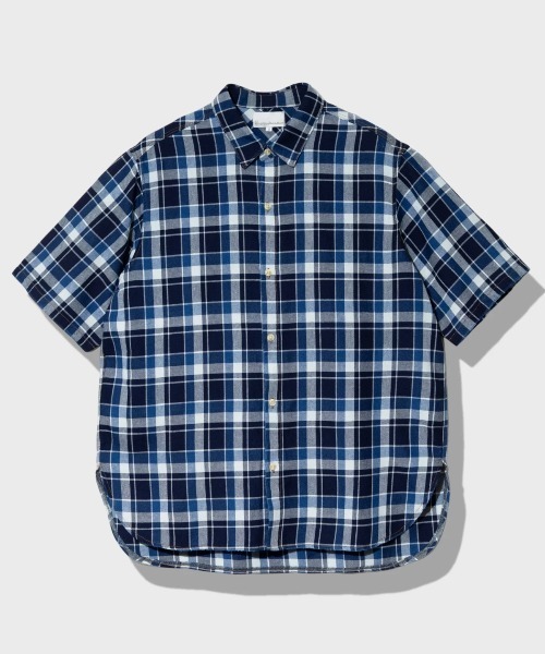 Universal Style Wear（ユニバーサルスタイルウェア）の「Universal Style Wear/ユニバーサルスタイルウェア　INDIGO Plaid damage shirt（シャツ/ブラウス・メンズ・ダークインディゴブルー/インディゴブルー・X-LARGE/MEDIUM/LARGE）」の2枚目の写真