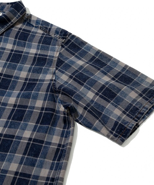 Universal Style Wear（ユニバーサルスタイルウェア）の「Universal Style Wear/ユニバーサルスタイルウェア　INDIGO Plaid damage shirt（シャツ/ブラウス・メンズ・ダークインディゴブルー/インディゴブルー・X-LARGE/MEDIUM/LARGE）」の4枚目の写真