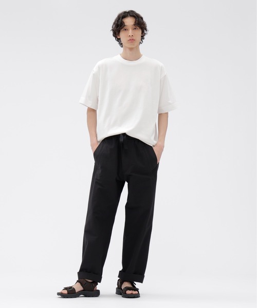 MHL.(エムエイチエル)の「LIGHTWEIGHT COTTON NYLON TWILL(その他パンツ・メンズ・ブラック/ボルドー・SMALL/MEDIUM/LARGE)」の4枚目の写真