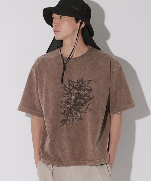 LAKOLE（ラコレ）の「フラワーピグメントT / 662614（Tシャツ/カットソー・メンズ・ベージュ/チャコール・MEDIUM/LARGE）」の22枚目の写真